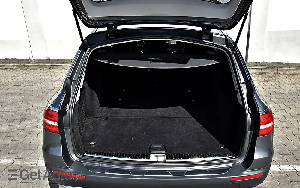 MERCEDES-BENZ Klasa E 220 d 4Matic All-Terrain 9G-TRONIC Avantgarde