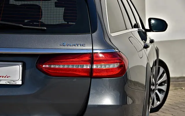 MERCEDES-BENZ Klasa E 220 d 4Matic All-Terrain 9G-TRONIC Avantgarde