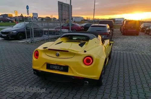ALFA ROMEO 4C 