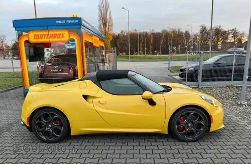 ALFA ROMEO 4C 