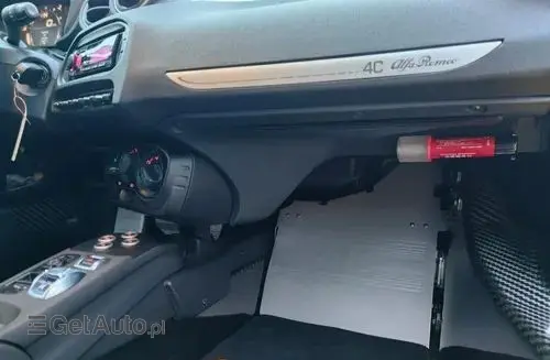 ALFA ROMEO 4C 
