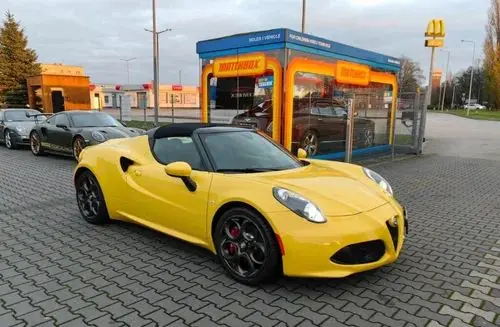 ALFA ROMEO 4C 