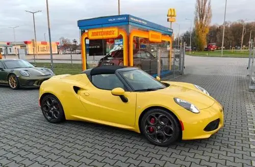 ALFA ROMEO 4C 