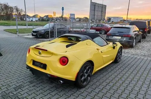 ALFA ROMEO 4C 