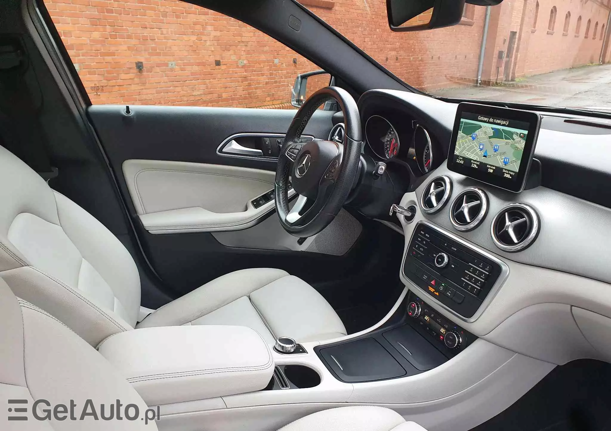 MERCEDES-BENZ GLA 220 d