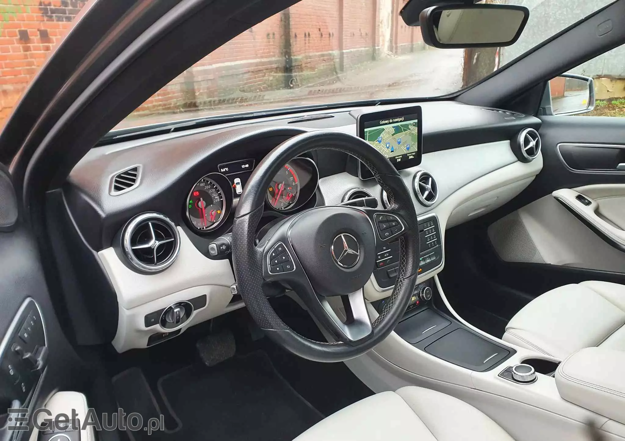 MERCEDES-BENZ GLA 220 d