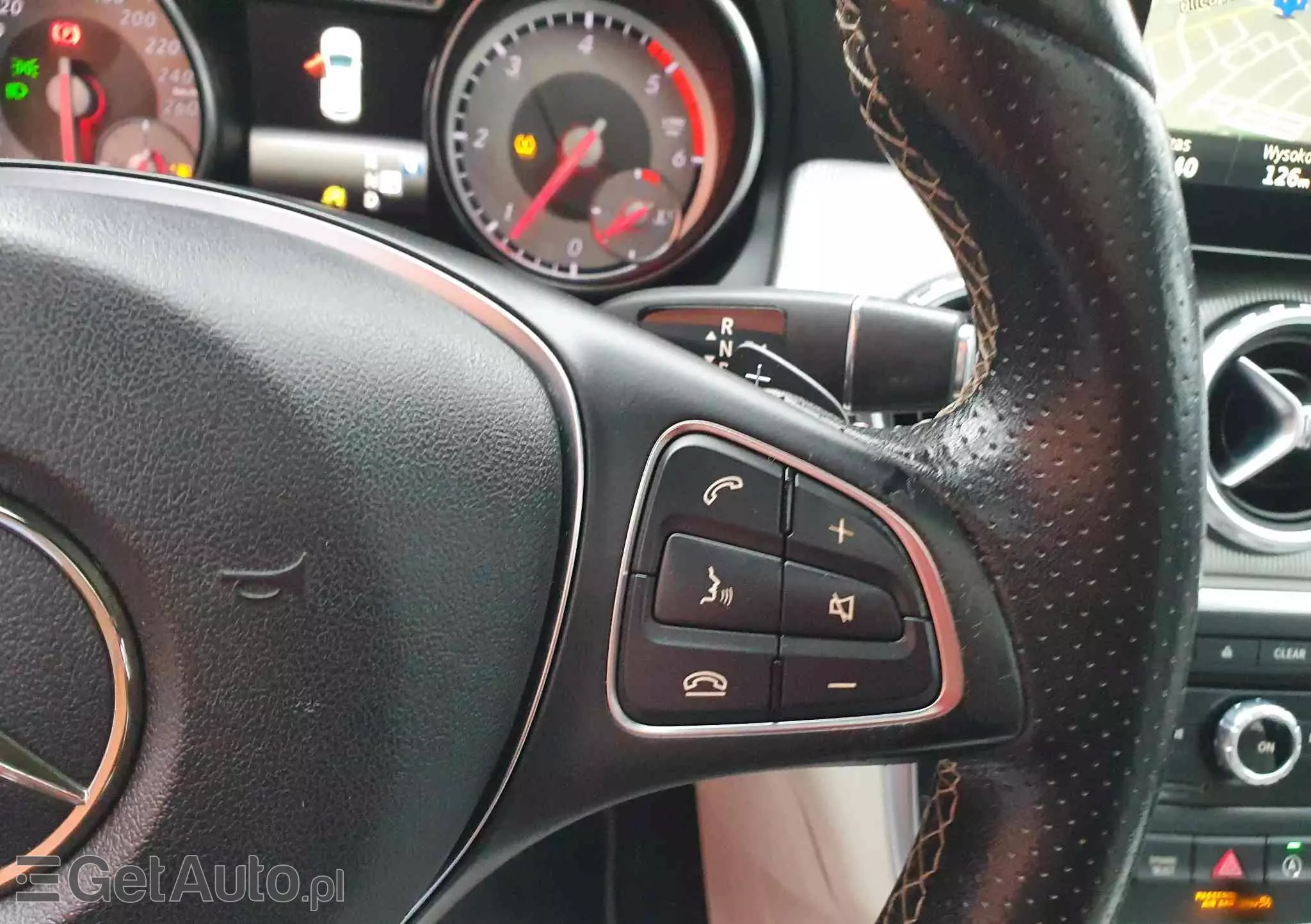 MERCEDES-BENZ GLA 220 d