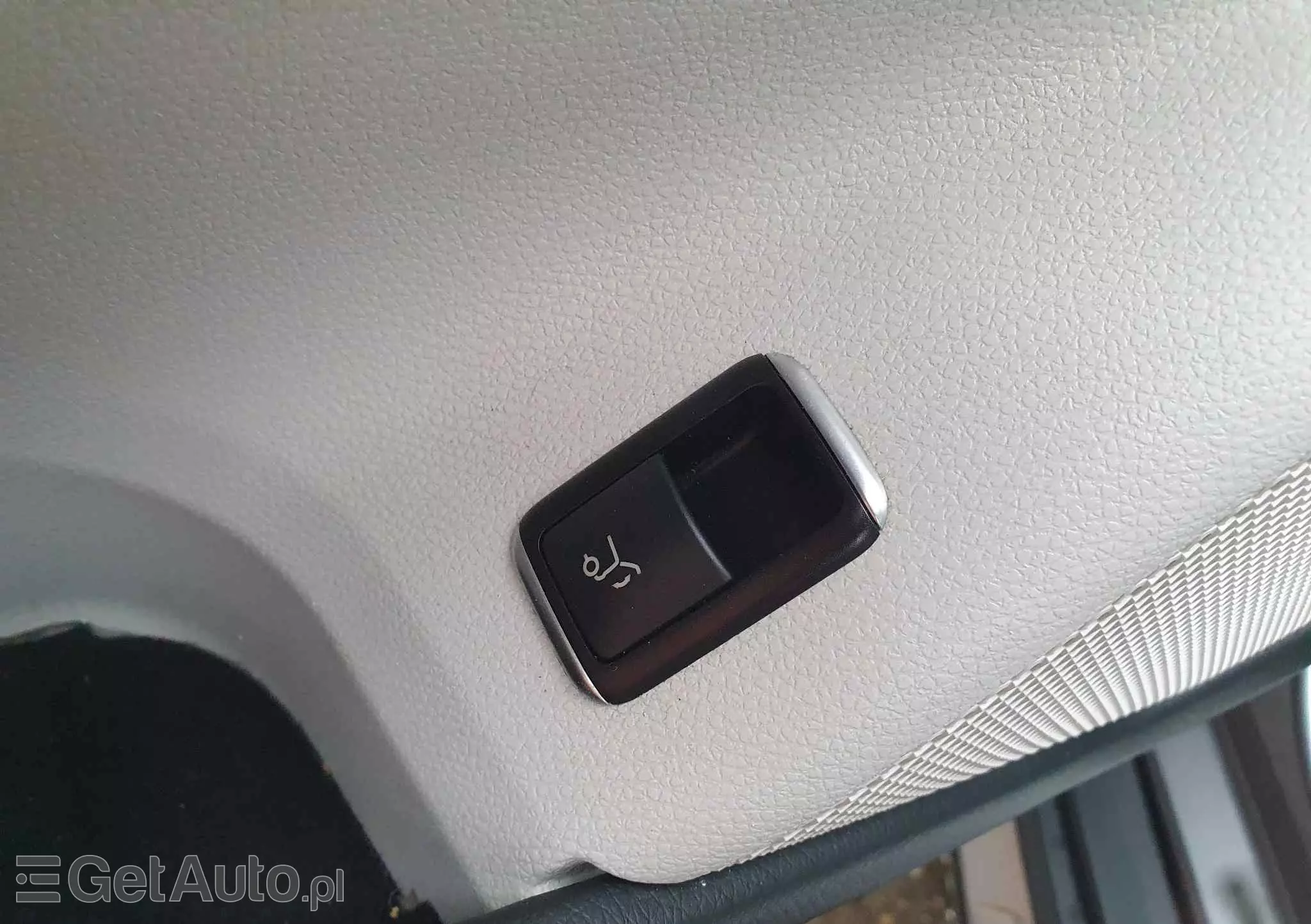 MERCEDES-BENZ GLA 220 d