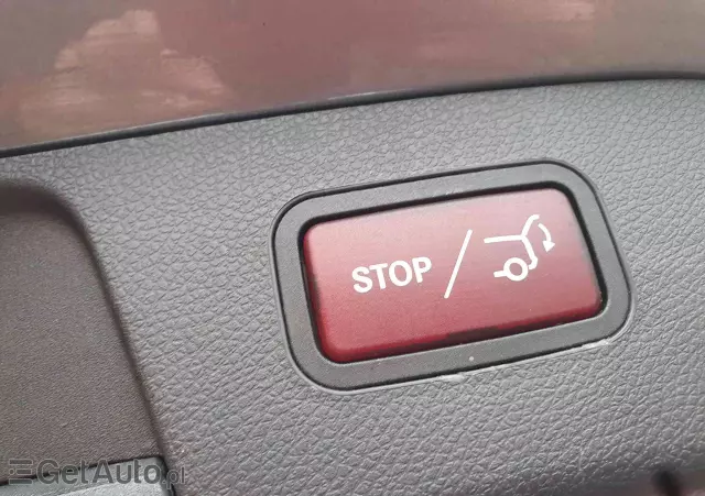 MERCEDES-BENZ GLA 220 d