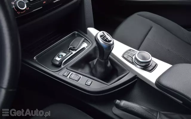 BMW Seria 3 316d Sport Line