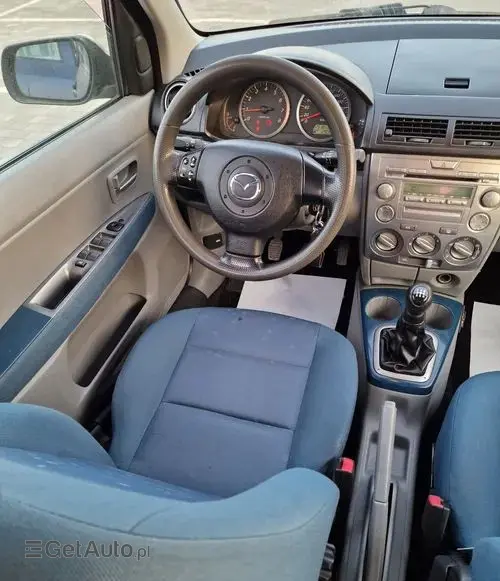 MAZDA 2 