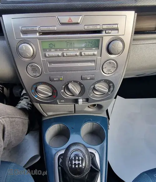 MAZDA 2 
