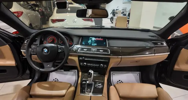BMW Seria 7 730d