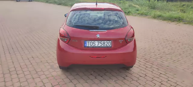 PEUGEOT 208 Active