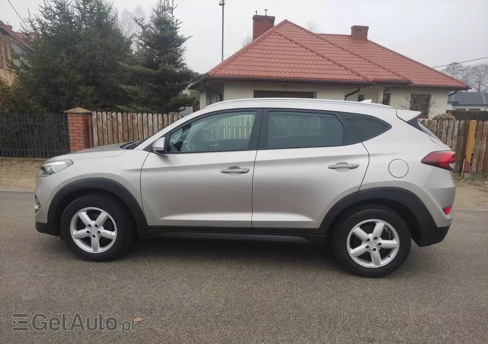 HYUNDAI Tucson Blue 1.7 CRDi 2WD Style