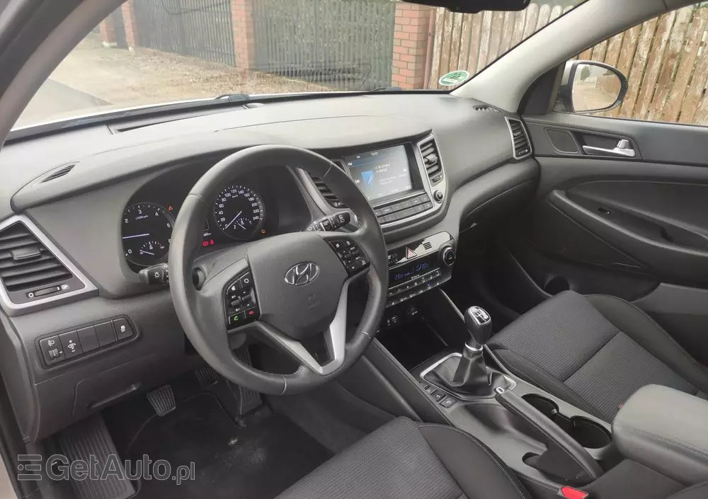 HYUNDAI Tucson Blue 1.7 CRDi 2WD Style