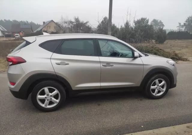 HYUNDAI Tucson Blue 1.7 CRDi 2WD Style