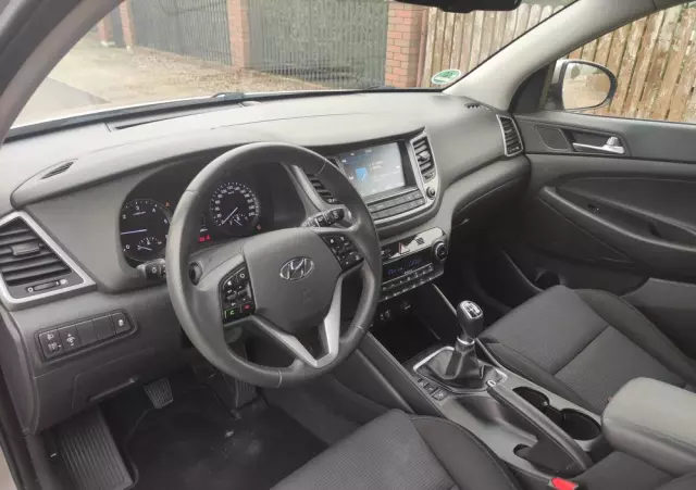 HYUNDAI Tucson Blue 1.7 CRDi 2WD Style