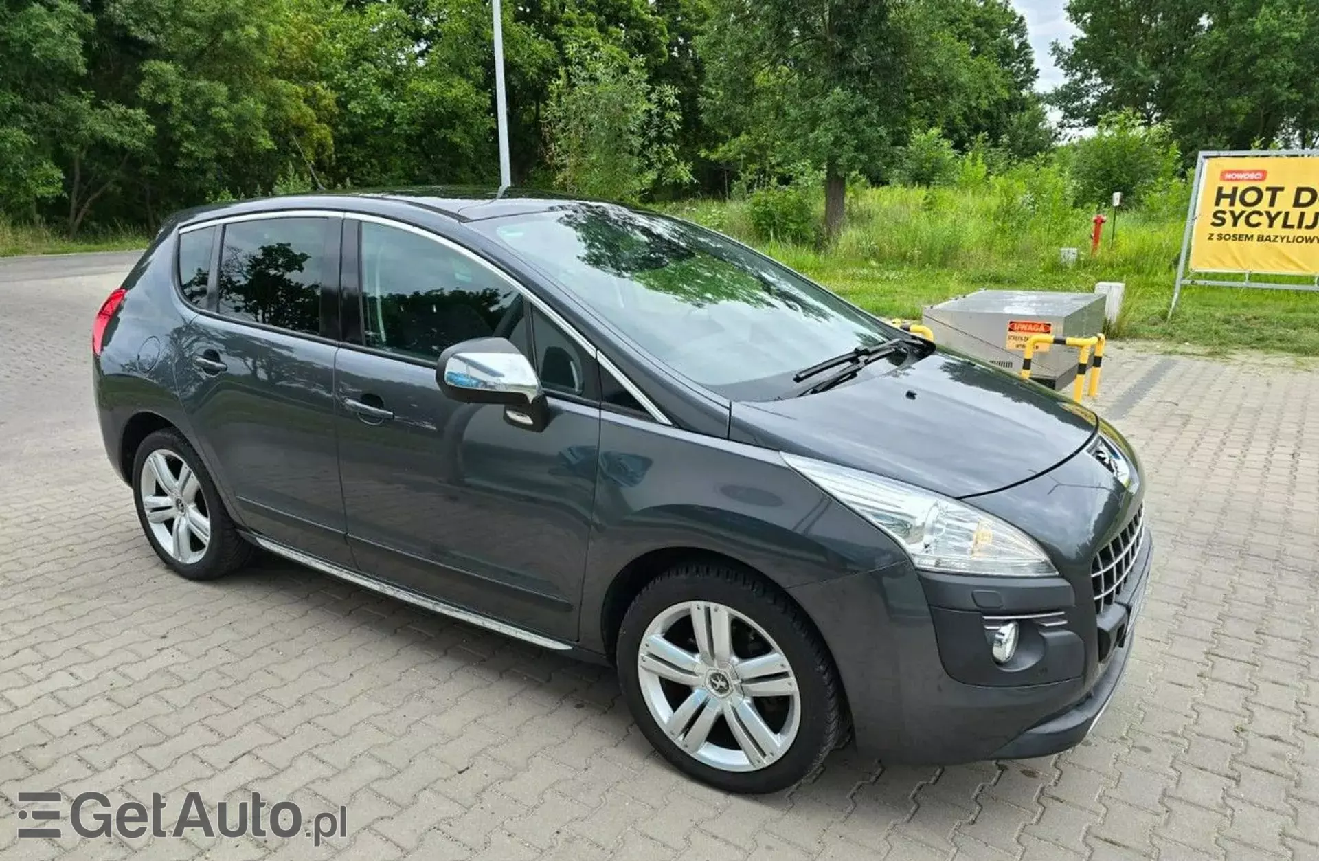PEUGEOT 3008 