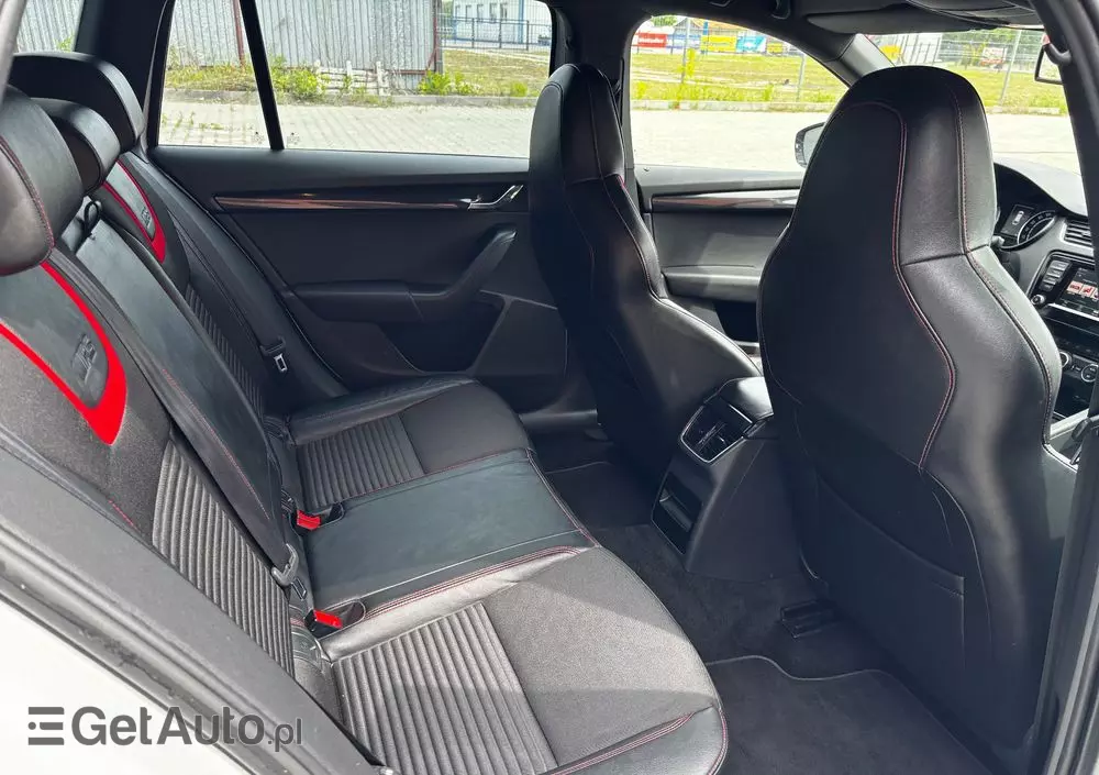 SKODA Octavia 2.0 TDI DSG RS