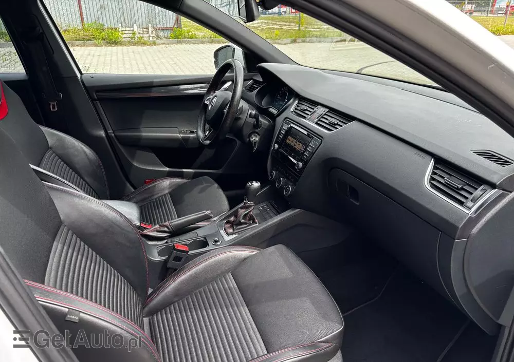 SKODA Octavia 2.0 TDI DSG RS