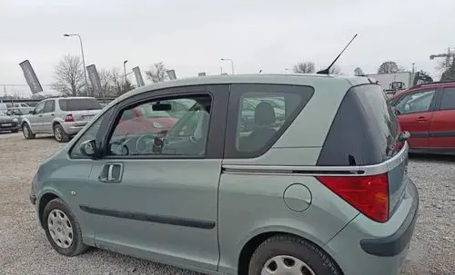 PEUGEOT 1007 