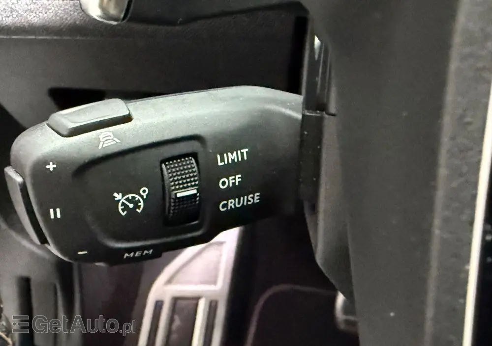 PEUGEOT 3008 1.6 PureTech HYbrid4 GT Line S&S EAT8