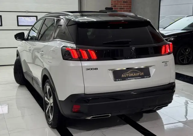 PEUGEOT 3008 1.6 PureTech HYbrid4 GT Line S&S EAT8