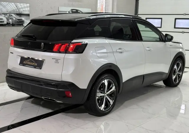PEUGEOT 3008 1.6 PureTech HYbrid4 GT Line S&S EAT8