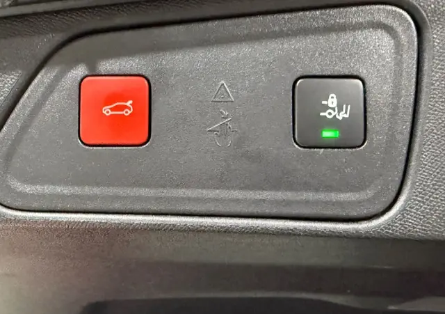 PEUGEOT 3008 1.6 PureTech HYbrid4 GT Line S&S EAT8