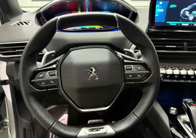 PEUGEOT 3008 1.6 PureTech HYbrid4 GT Line S&S EAT8