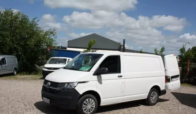 VOLKSWAGEN TRANSPORTER 