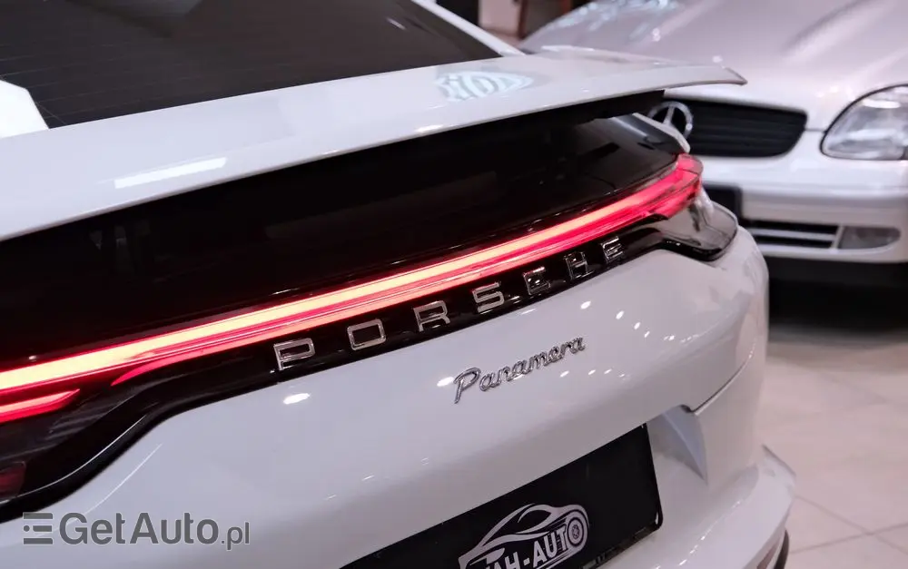 PORSCHE Panamera 4 Executive