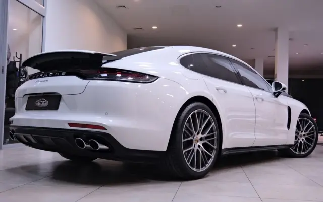 PORSCHE Panamera 4 Executive