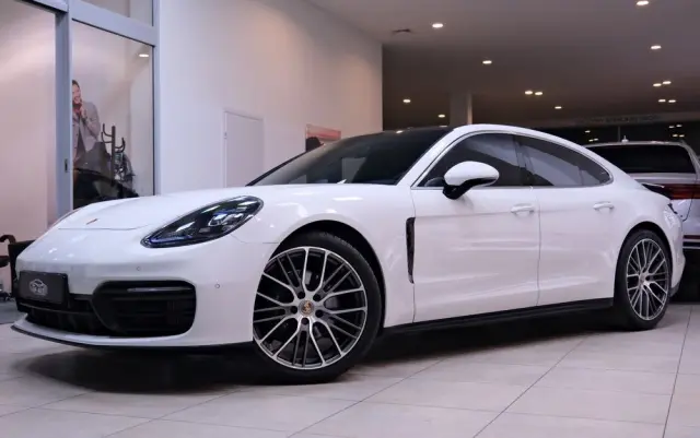 PORSCHE Panamera 4 Executive