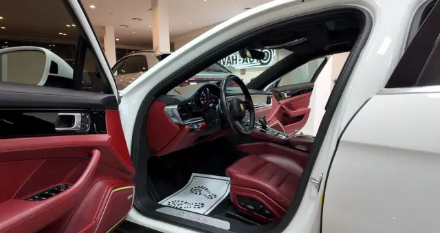 PORSCHE Panamera 4 Executive