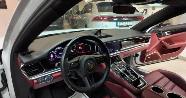 PORSCHE Panamera 4 Executive
