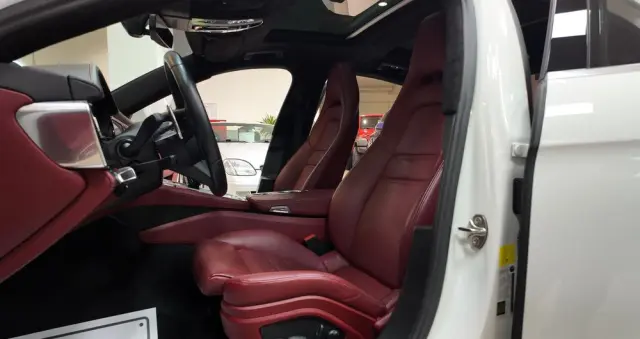 PORSCHE Panamera 4 Executive