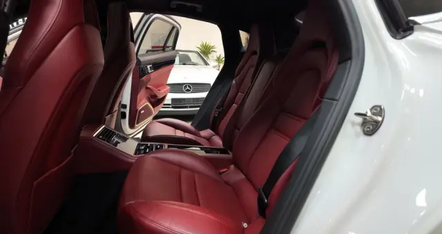PORSCHE Panamera 4 Executive