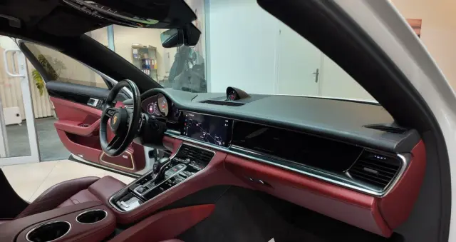 PORSCHE Panamera 4 Executive
