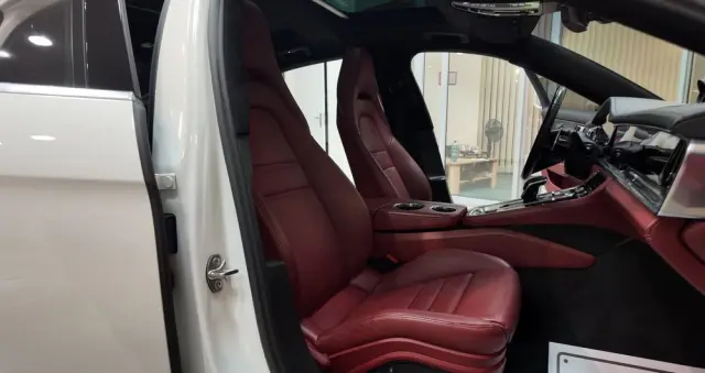 PORSCHE Panamera 4 Executive