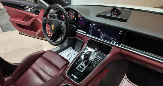 PORSCHE Panamera 4 Executive