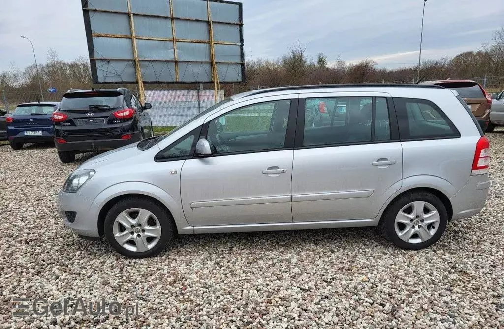 OPEL Zafira 