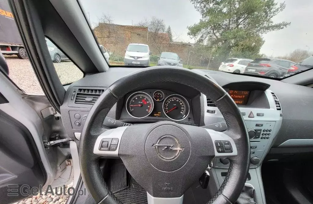OPEL Zafira 