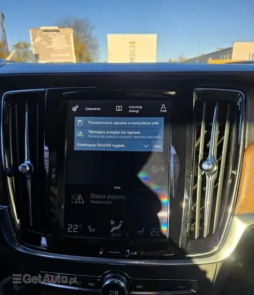 VOLVO S90 