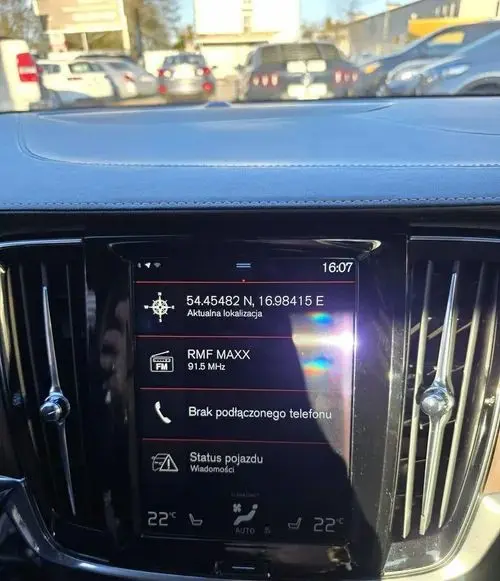 VOLVO S90 