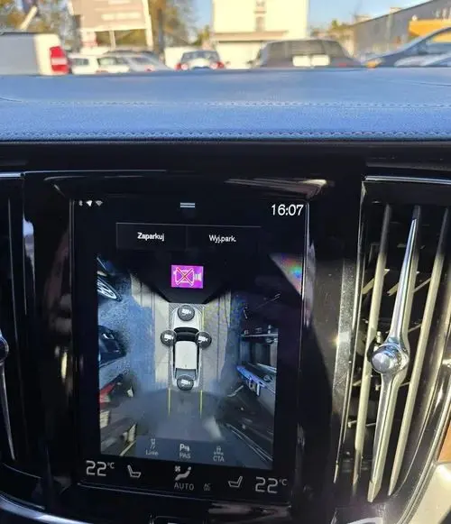 VOLVO S90 