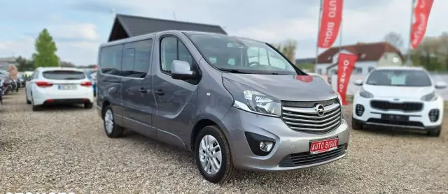 OPEL Vivaro 