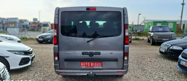 OPEL Vivaro 