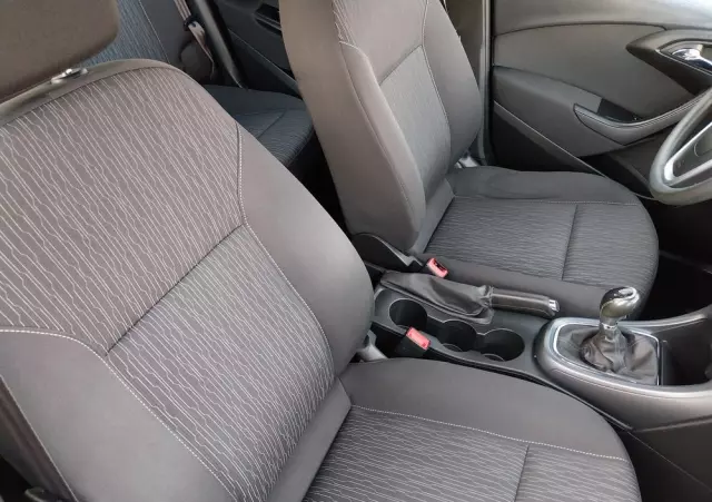 OPEL Astra 1.6 Active